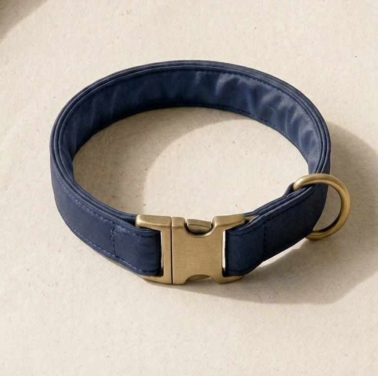 Navy blue satin-lined collar in India